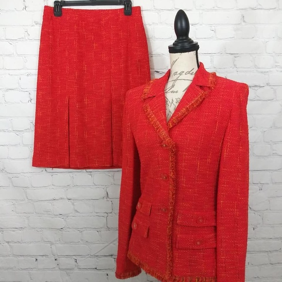 St. John Couture Jackets & Blazers - St John Couture Tweed Fringe 2 pc Skirt Blazer Set